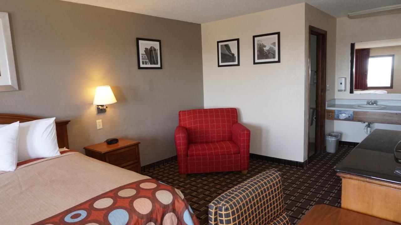 Lakes Inn Warsaw Εξωτερικό φωτογραφία